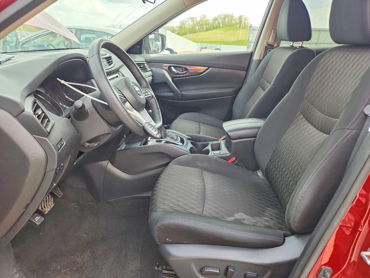 2020 NISSAN ROGUE SV photo 19