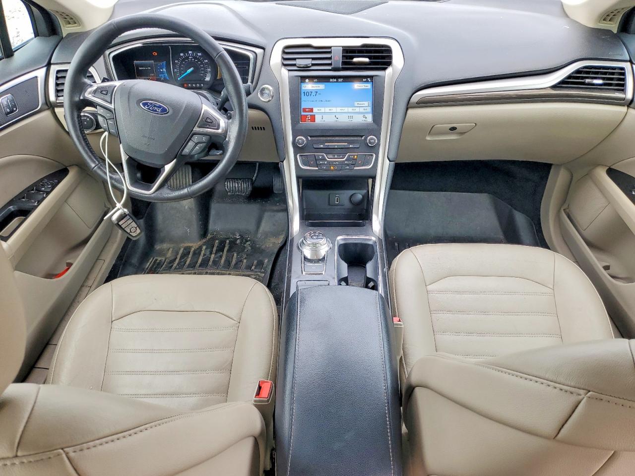 2017 FORD FUSION SE photo 15