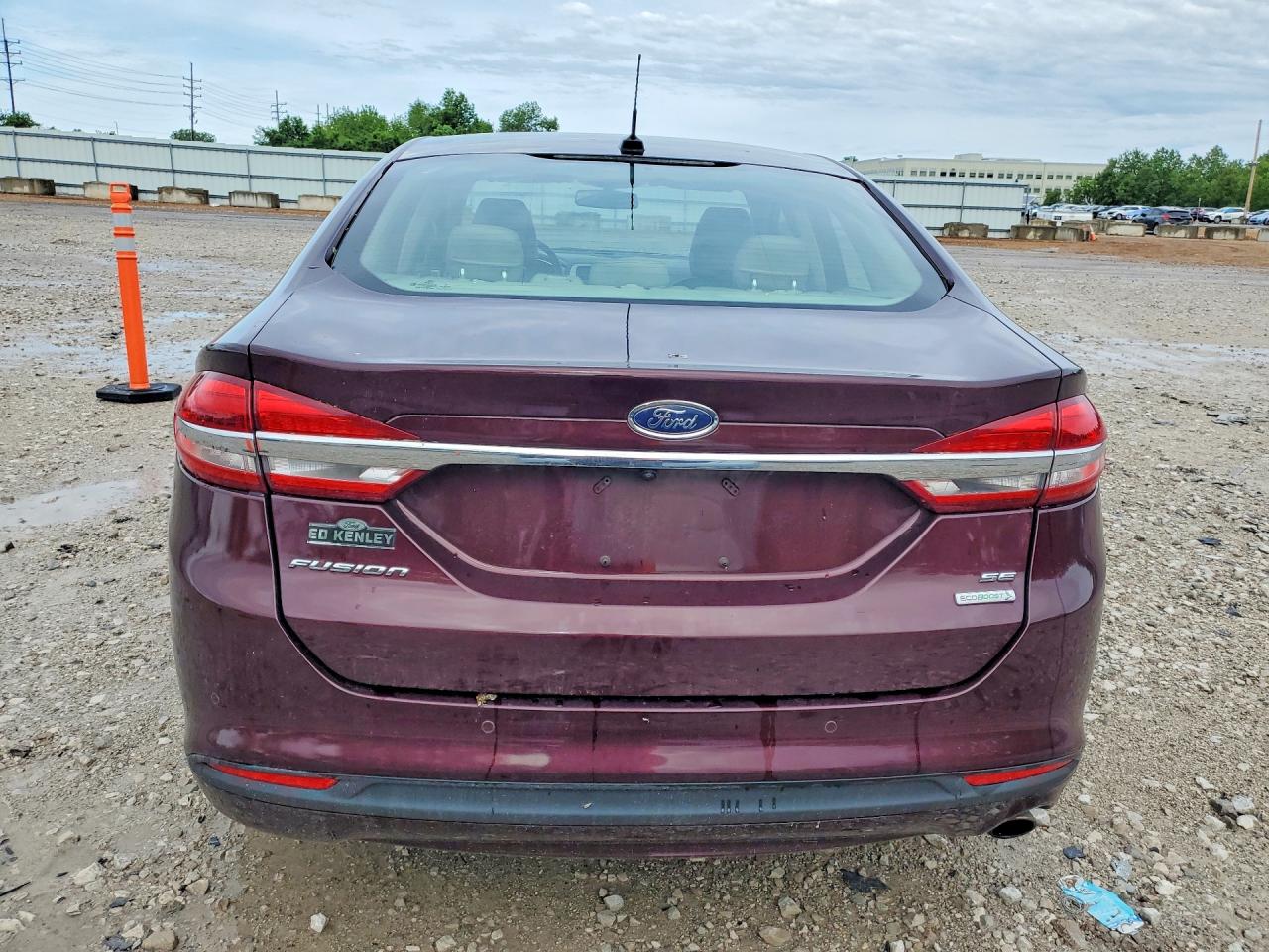 2017 FORD FUSION SE photo 11