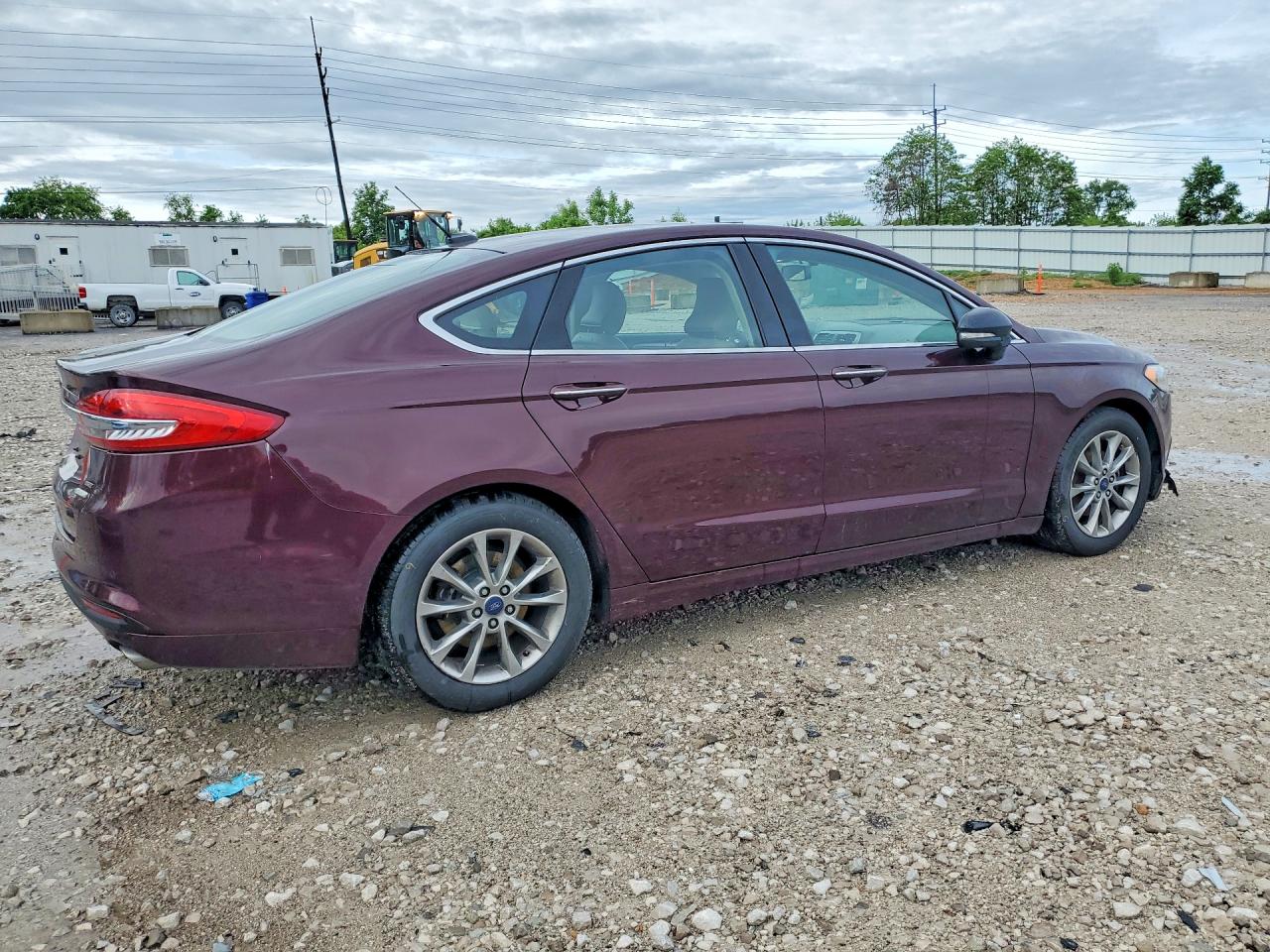 2017 FORD FUSION SE photo 5