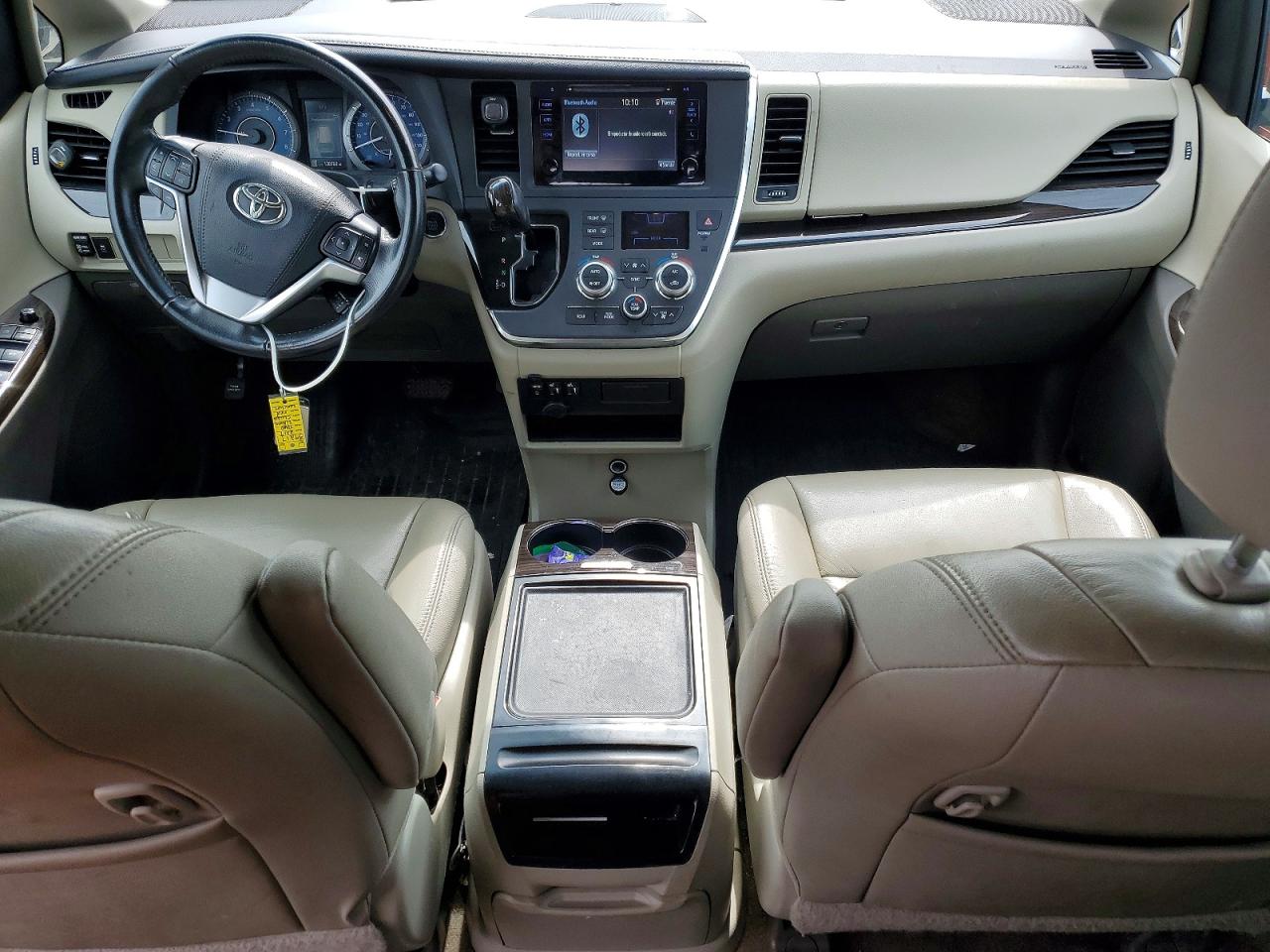 2017 TOYOTA SIENNA XLE 8-PASSENGER photo 8