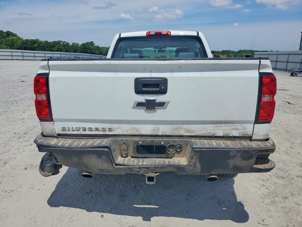 2018 CHEVROLET SILVERADO K1500 photo 11