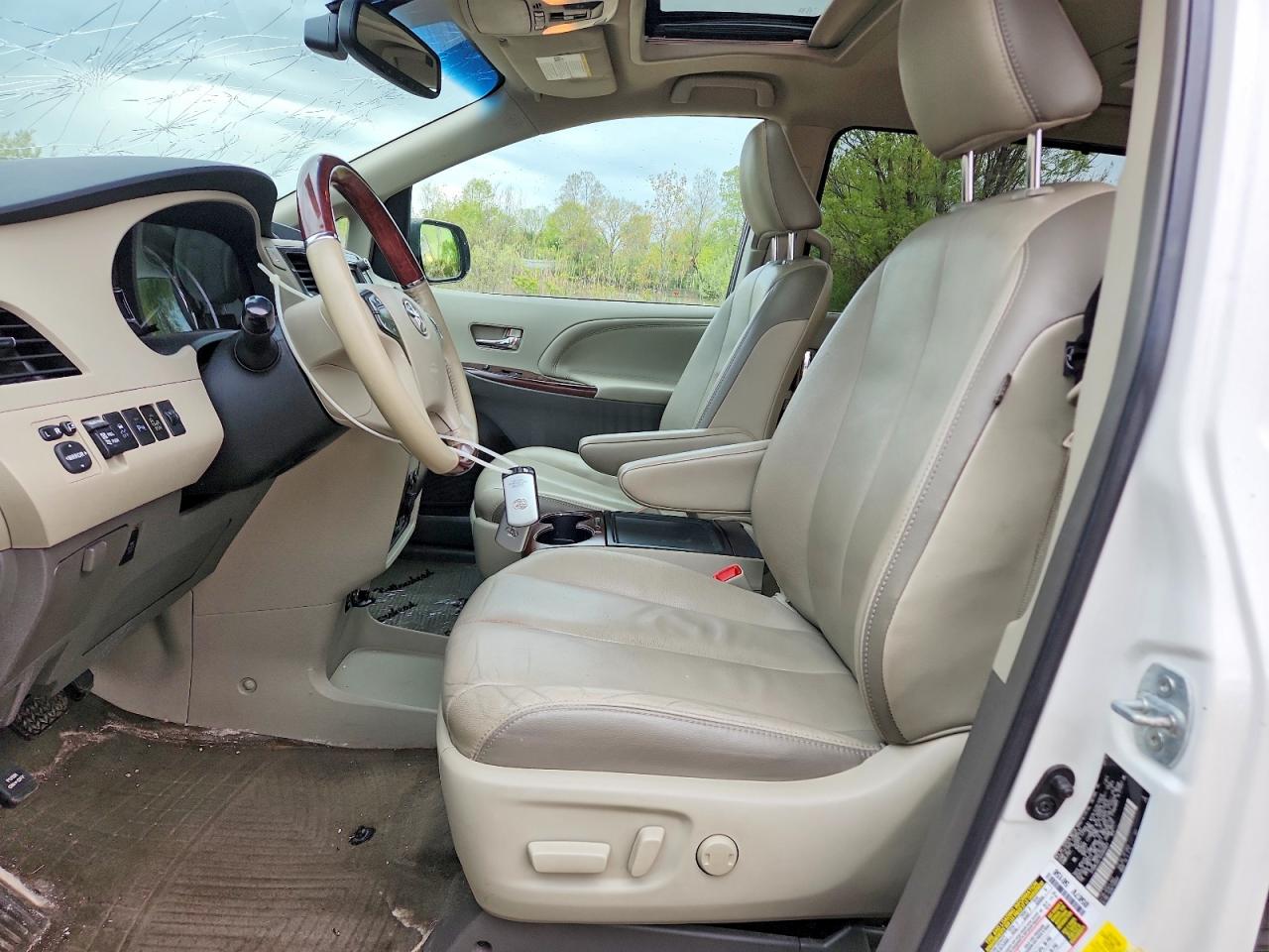 2013 TOYOTA SIENNA LIMITED 7-PASSENGER photo 19