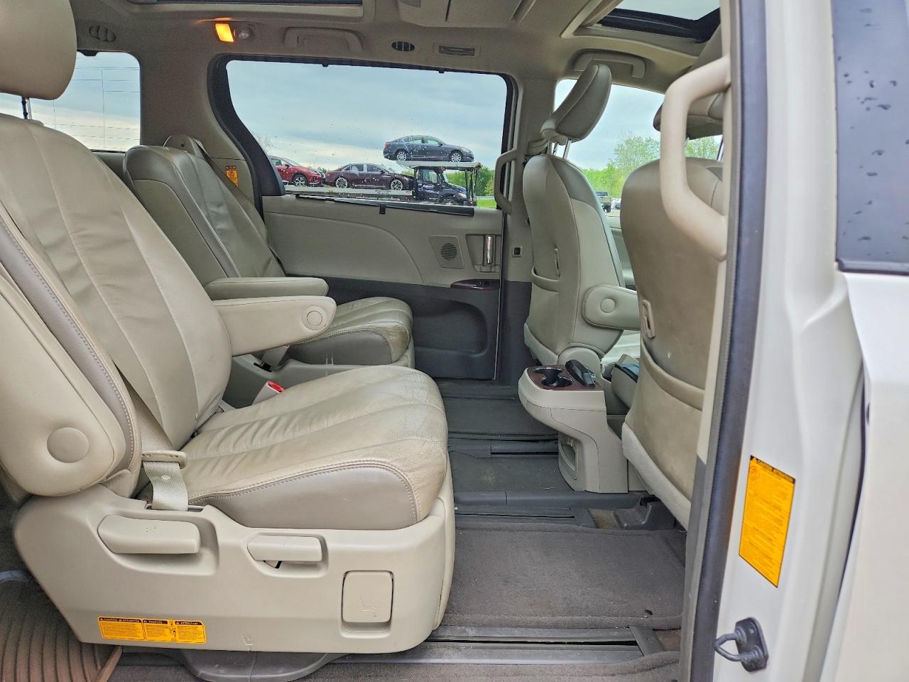 2013 TOYOTA SIENNA LIMITED 7-PASSENGER photo 31