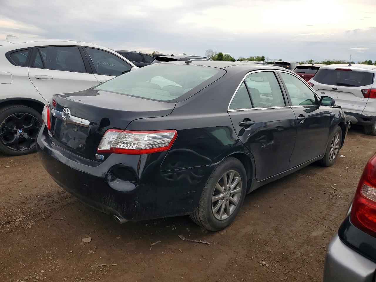 2011 TOYOTA CAMRY HYBRID photo 3