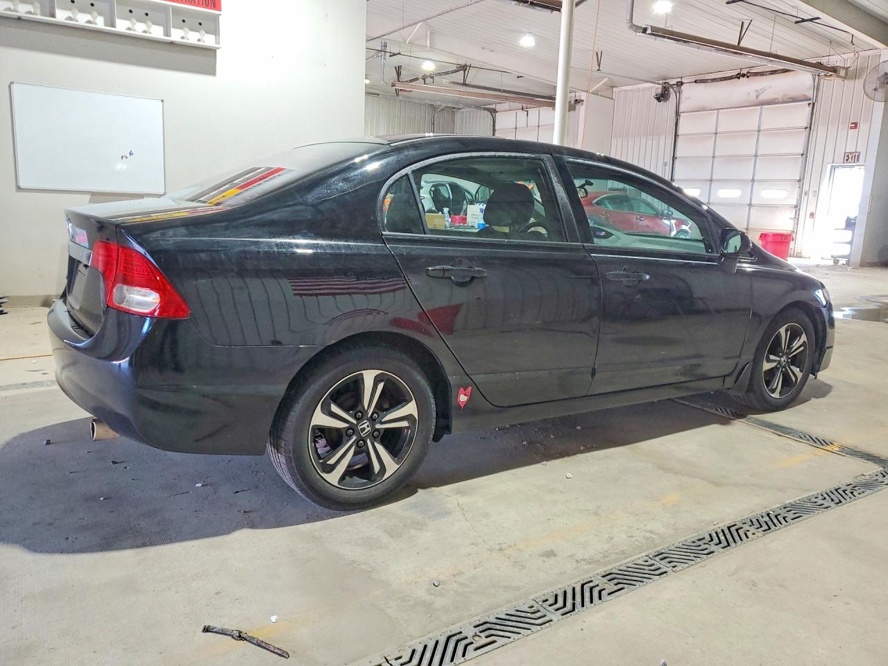 2010 HONDA CIVIC LX photo 5