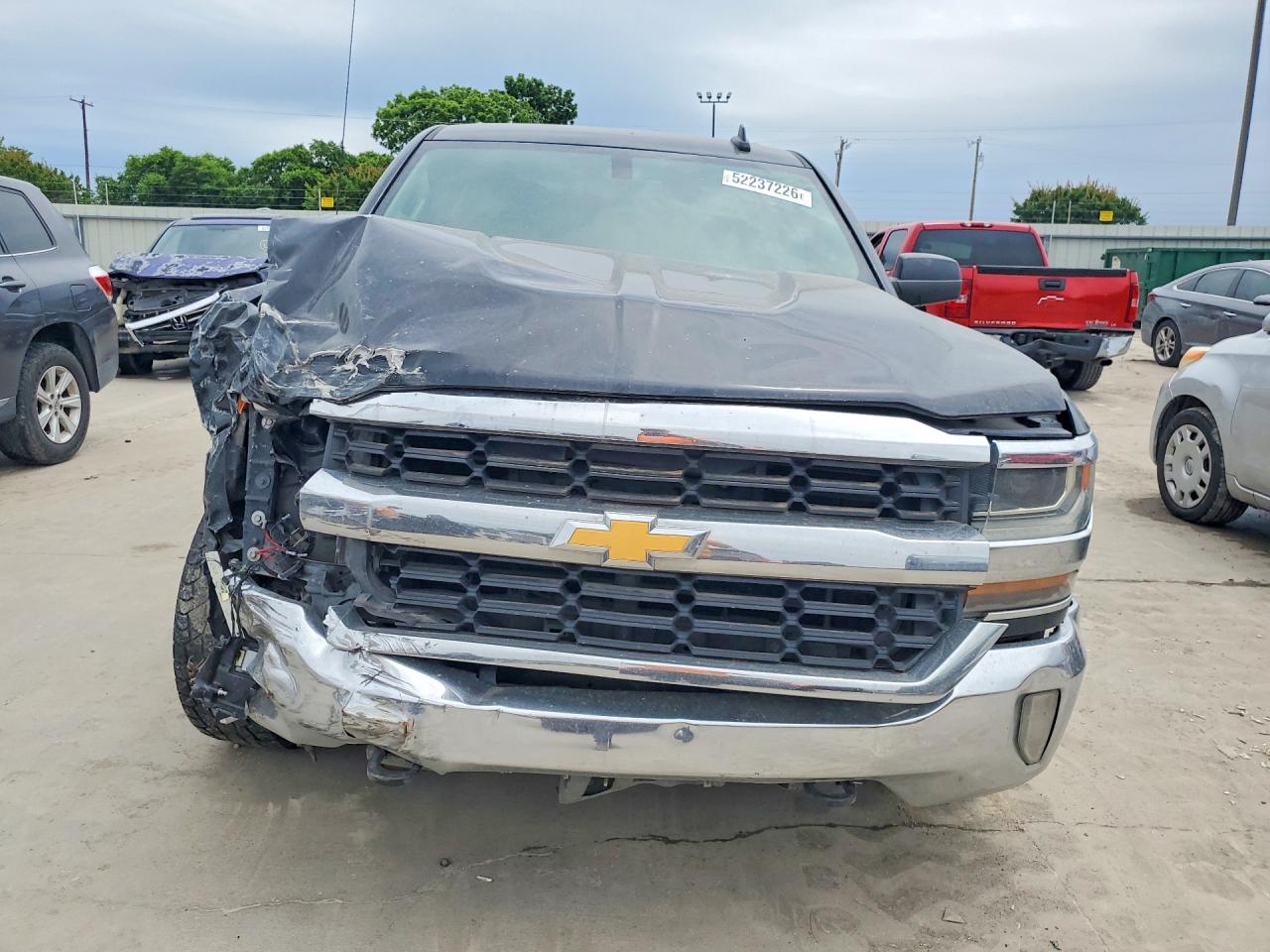 2017 CHEVROLET SILVERADO K1500 LT photo 9