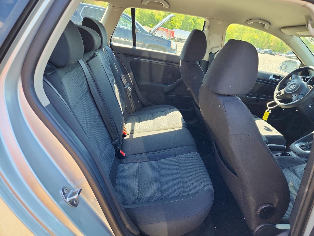 2012 VOLKSWAGEN JETTA S photo 28
