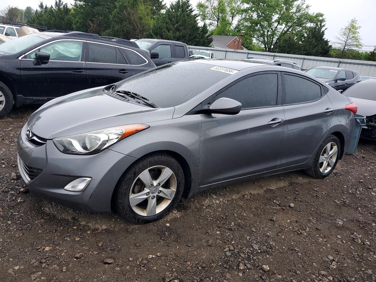 2013 HYUNDAI ELANTRA