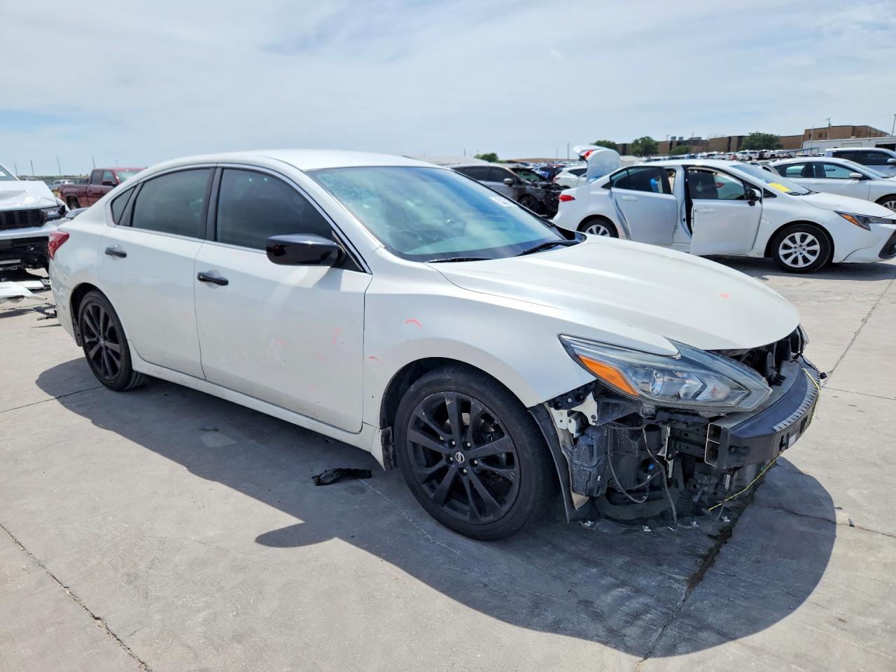 2018 NISSAN ALTIMA 2.5 SR photo 7