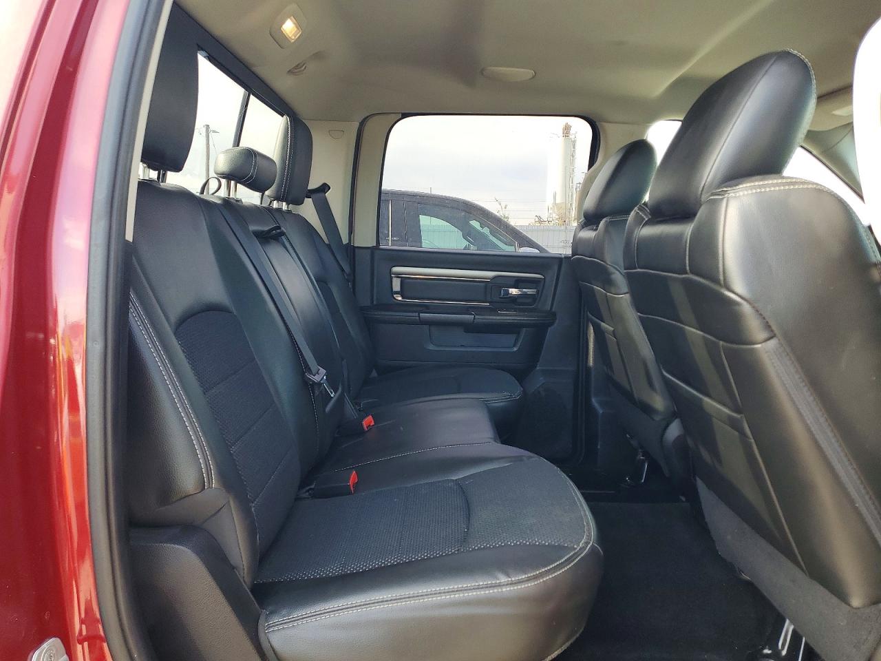 2014 RAM 1500 SPORT photo 19