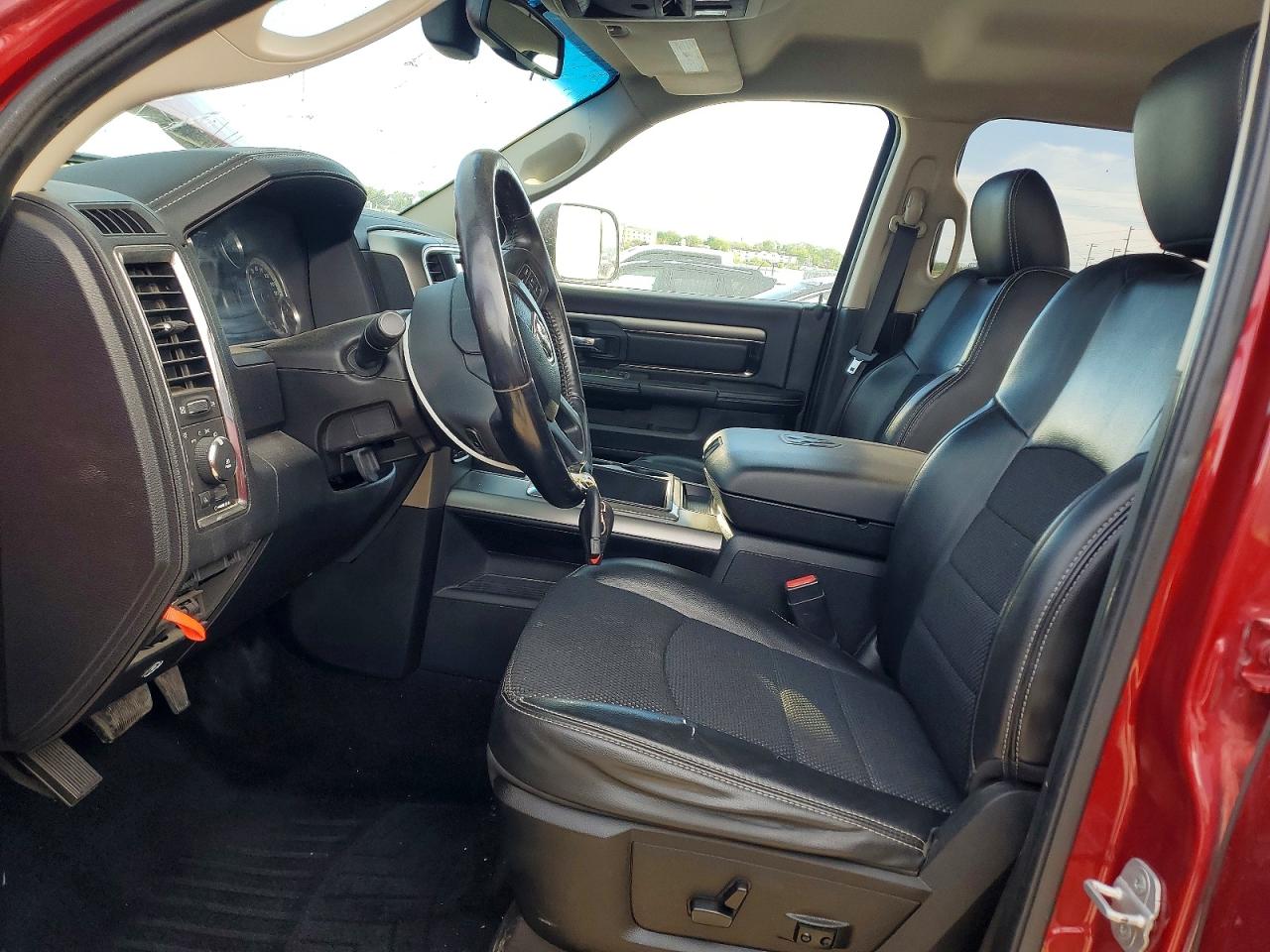 2014 RAM 1500 SPORT photo 13