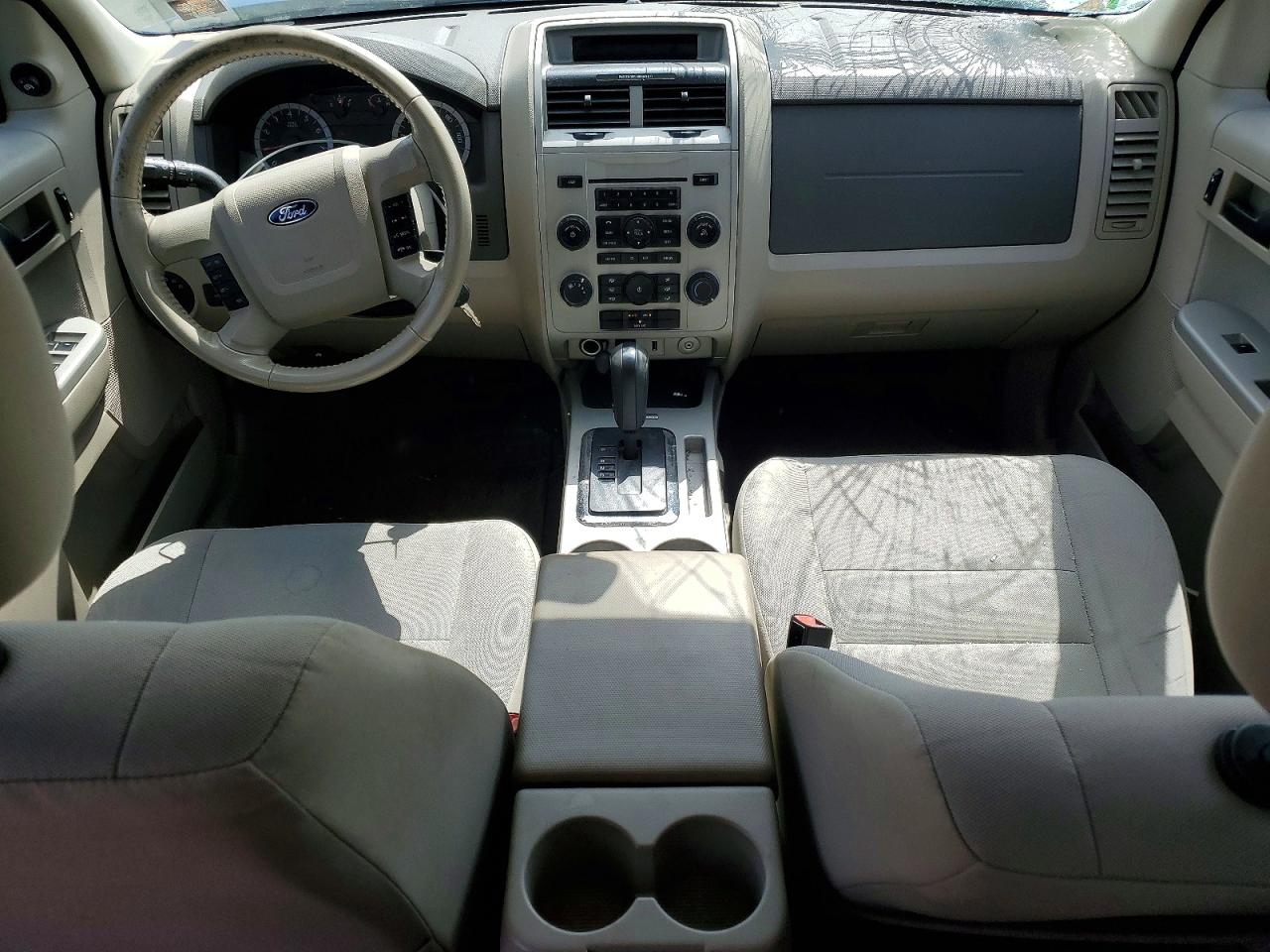 2011 FORD ESCAPE XLT photo 15