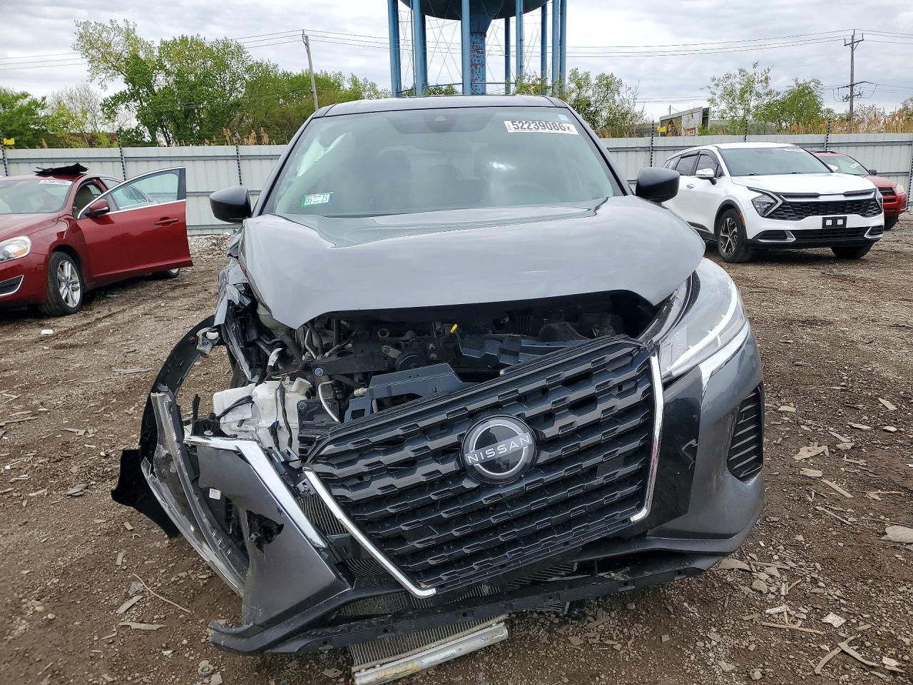 2023 NISSAN KICKS S photo 9