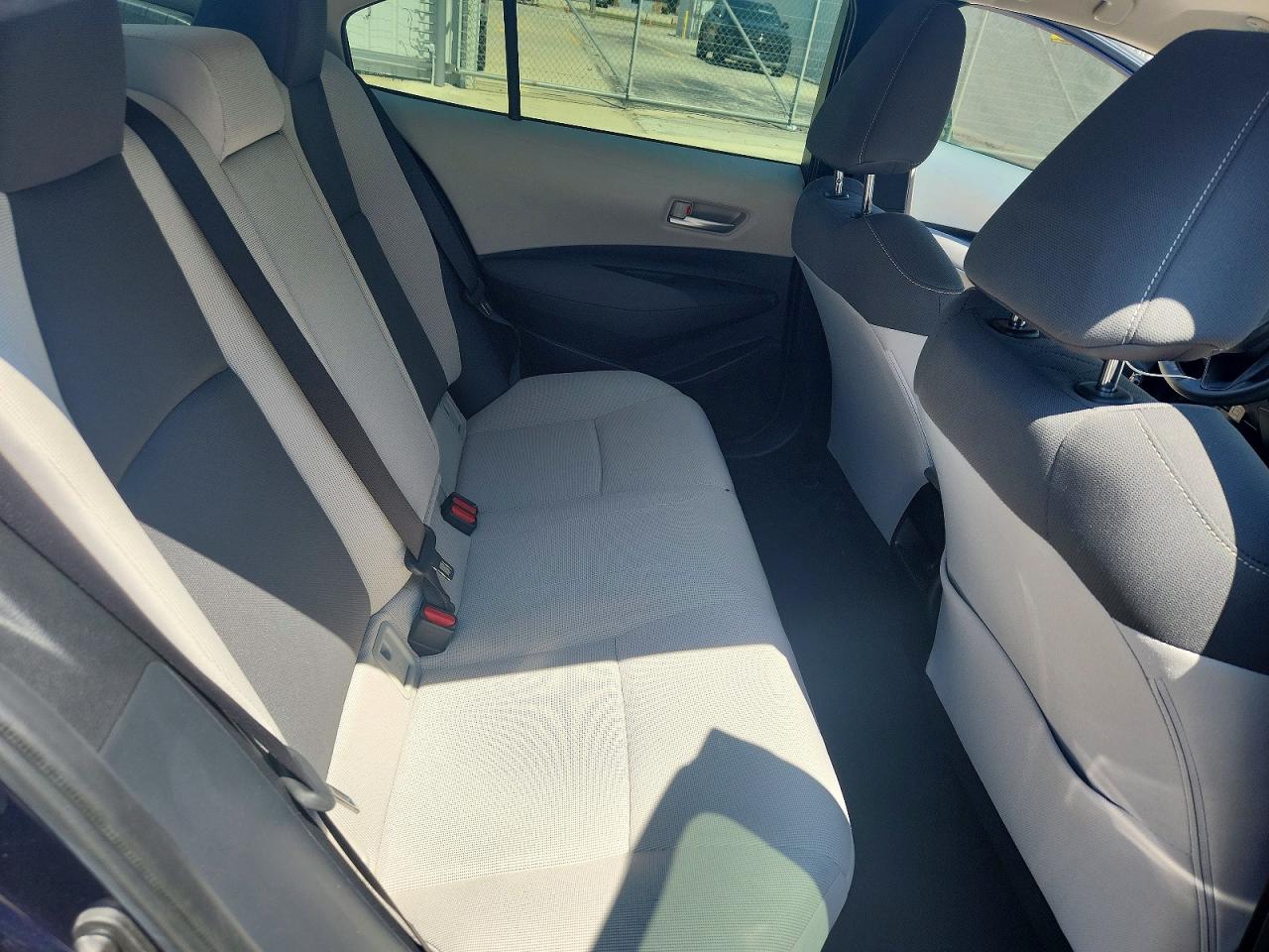 2021 TOYOTA COROLLA LE photo 19