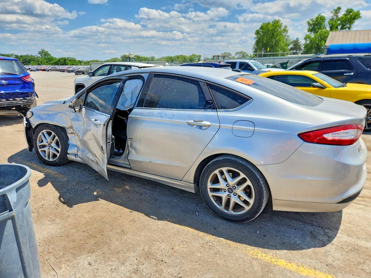 2015 FORD FUSION photo 4