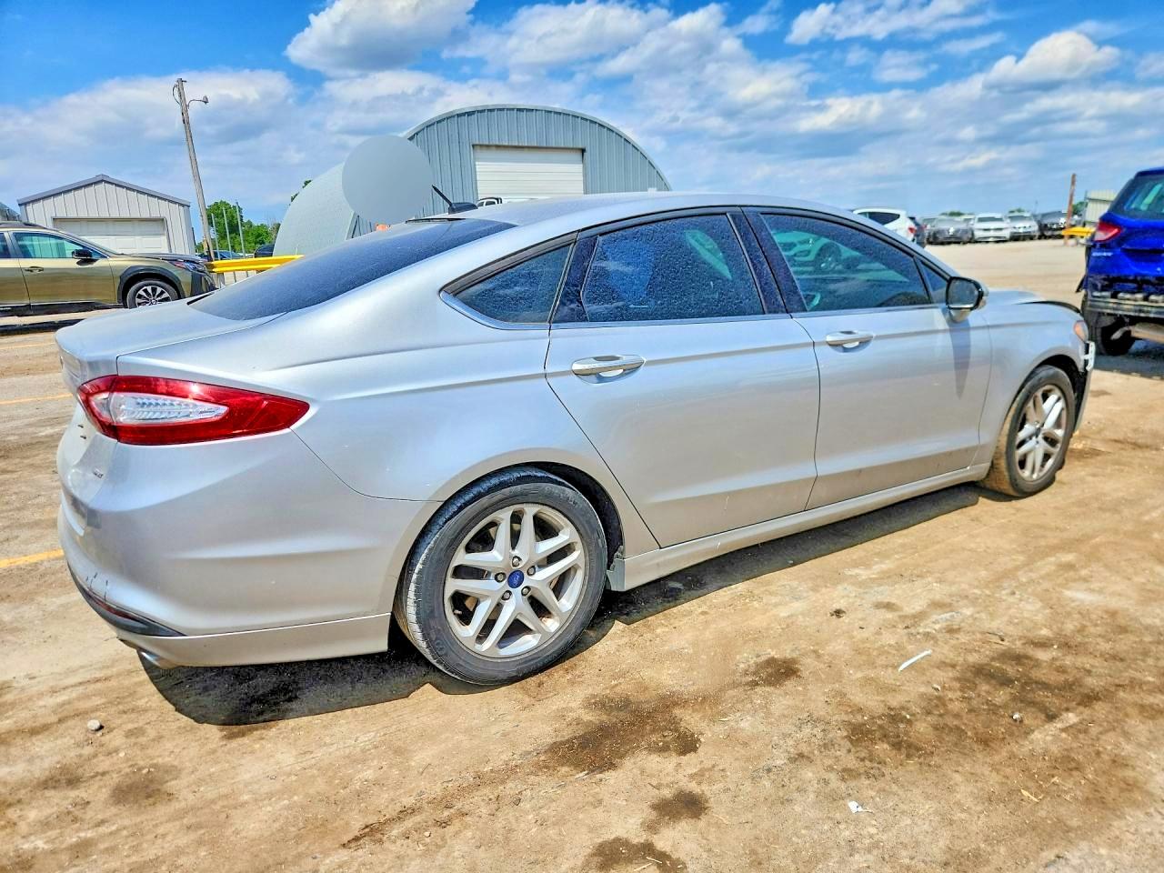 2015 FORD FUSION photo 7