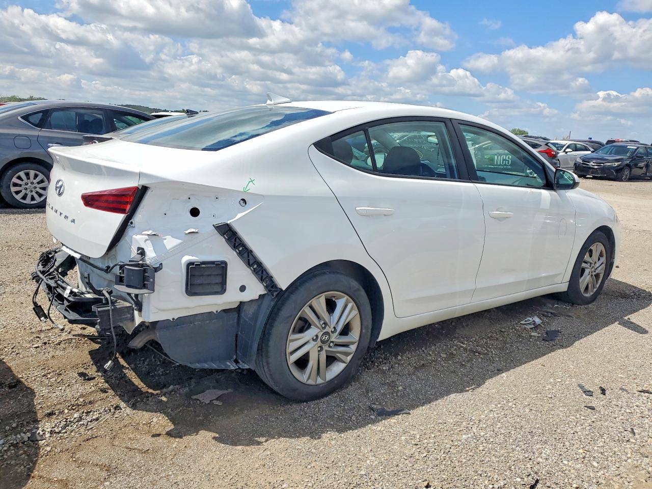 2020 HYUNDAI ELANTRA SEL photo 5