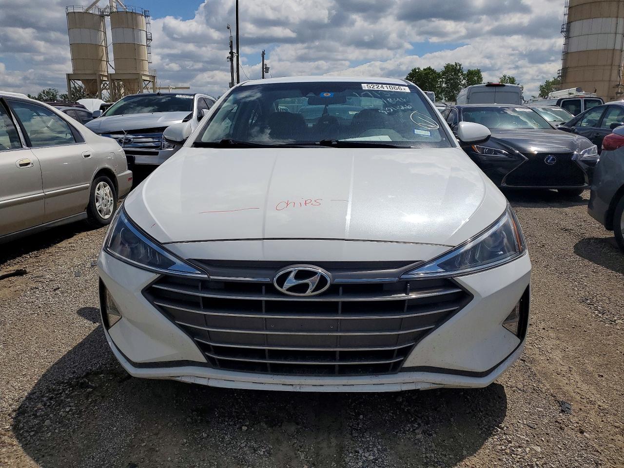 2020 HYUNDAI ELANTRA SEL photo 9