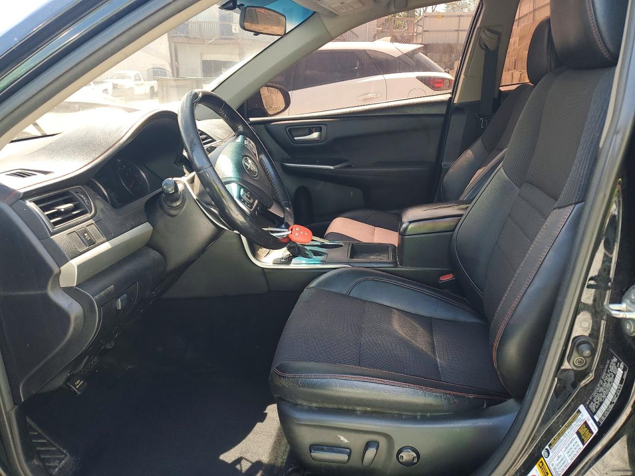 2017 TOYOTA CAMRY SE photo 7
