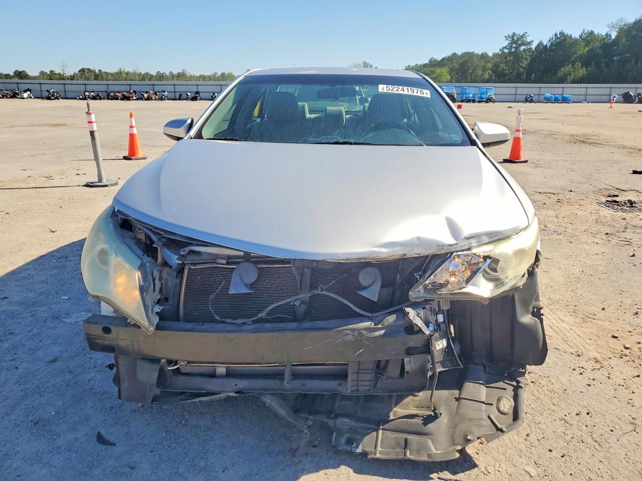 2013 TOYOTA CAMRY XLE photo 13
