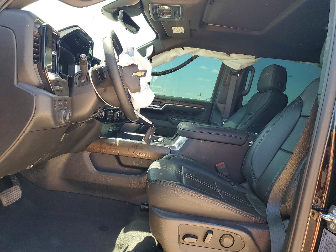 2025 CHEVROLET SILVERADO K3500 HIGH COUNTRY photo 19