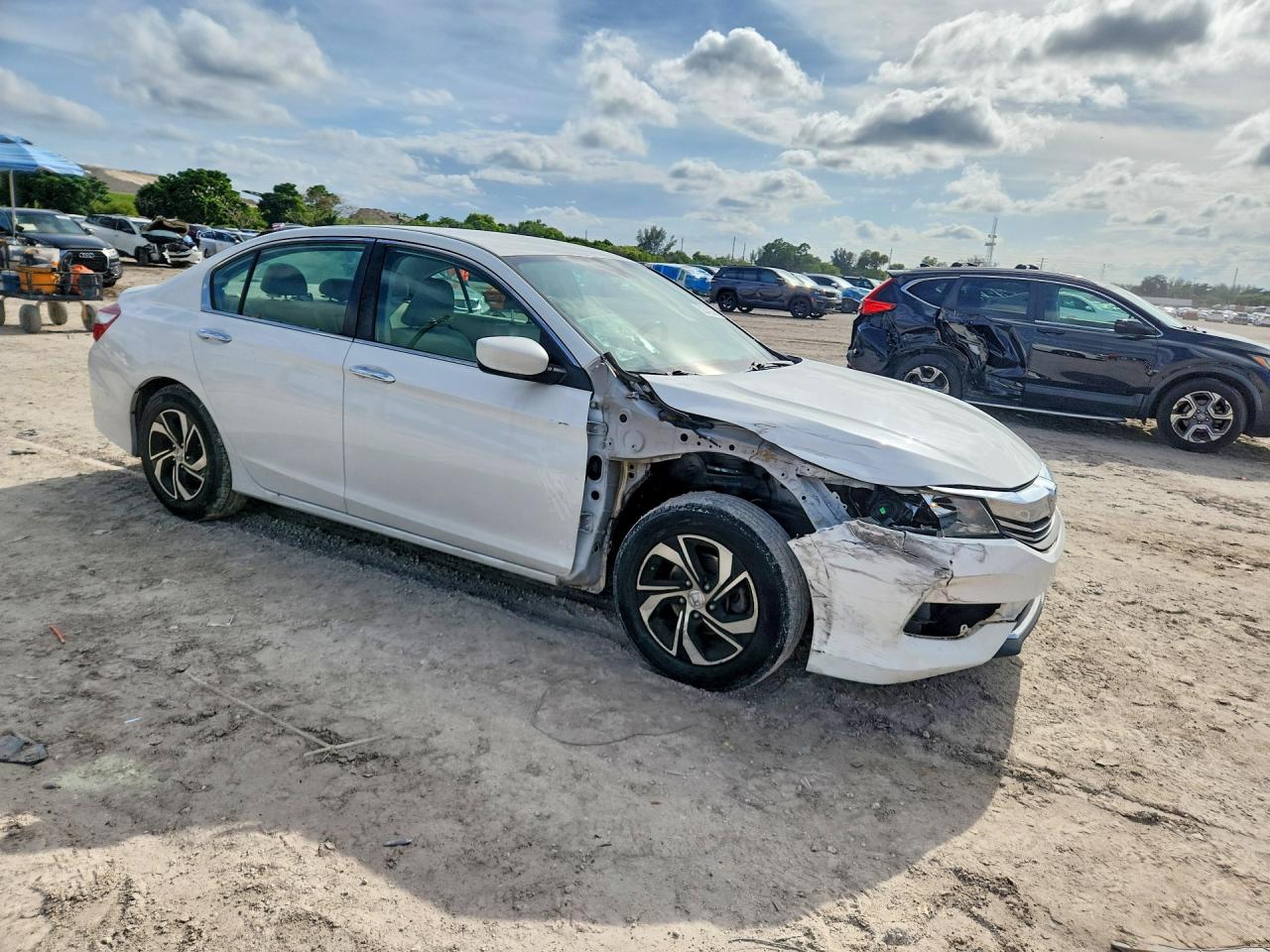 2016 HONDA ACCORD LX photo 7