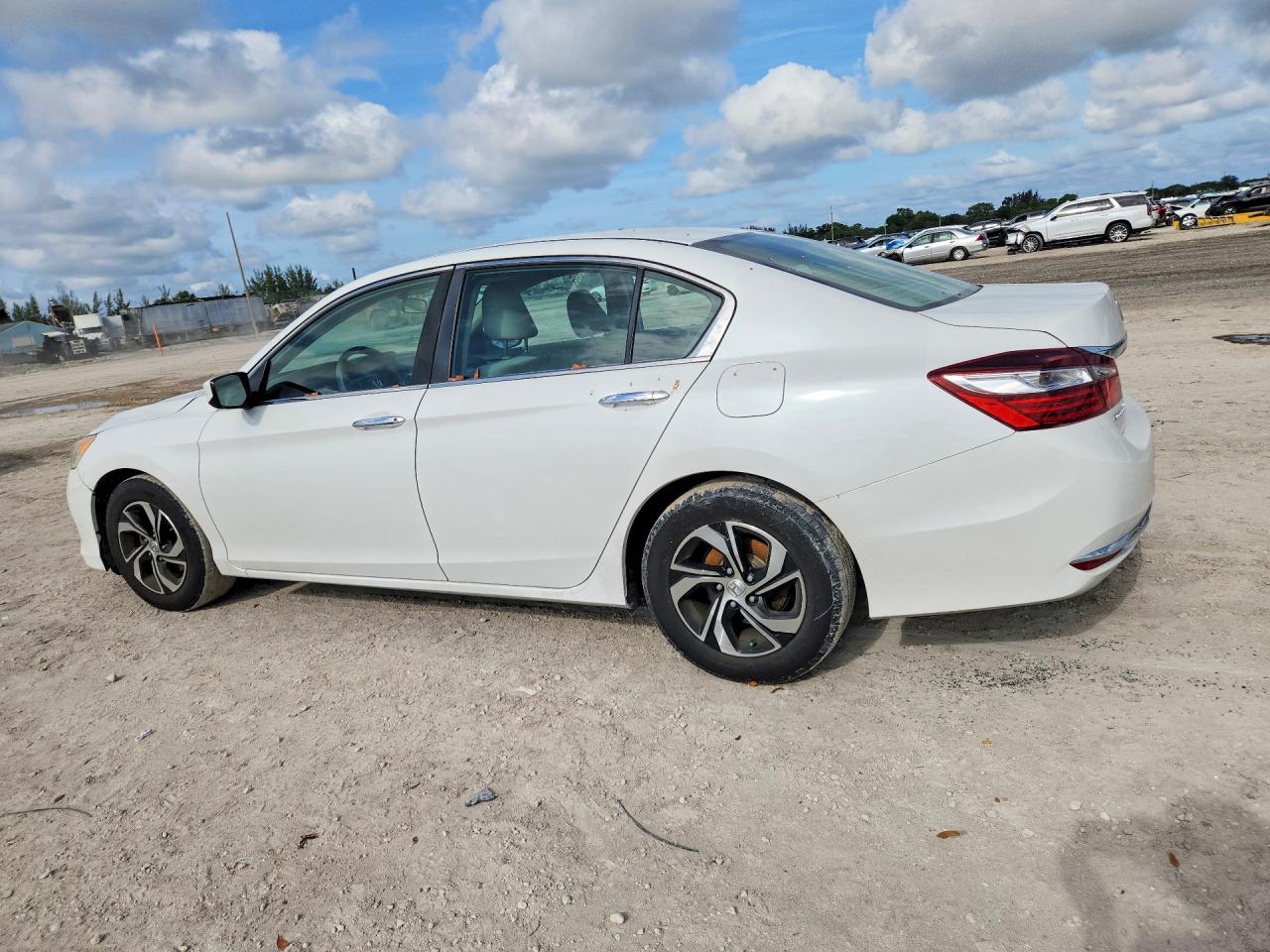 2016 HONDA ACCORD LX photo 3