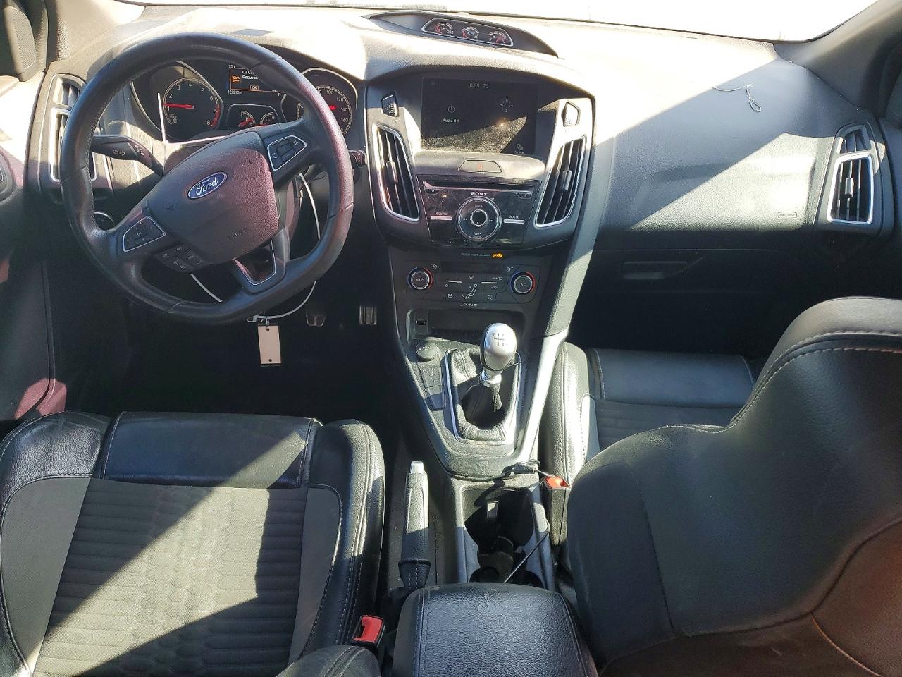 2018 FORD FOCUS ST photo 15