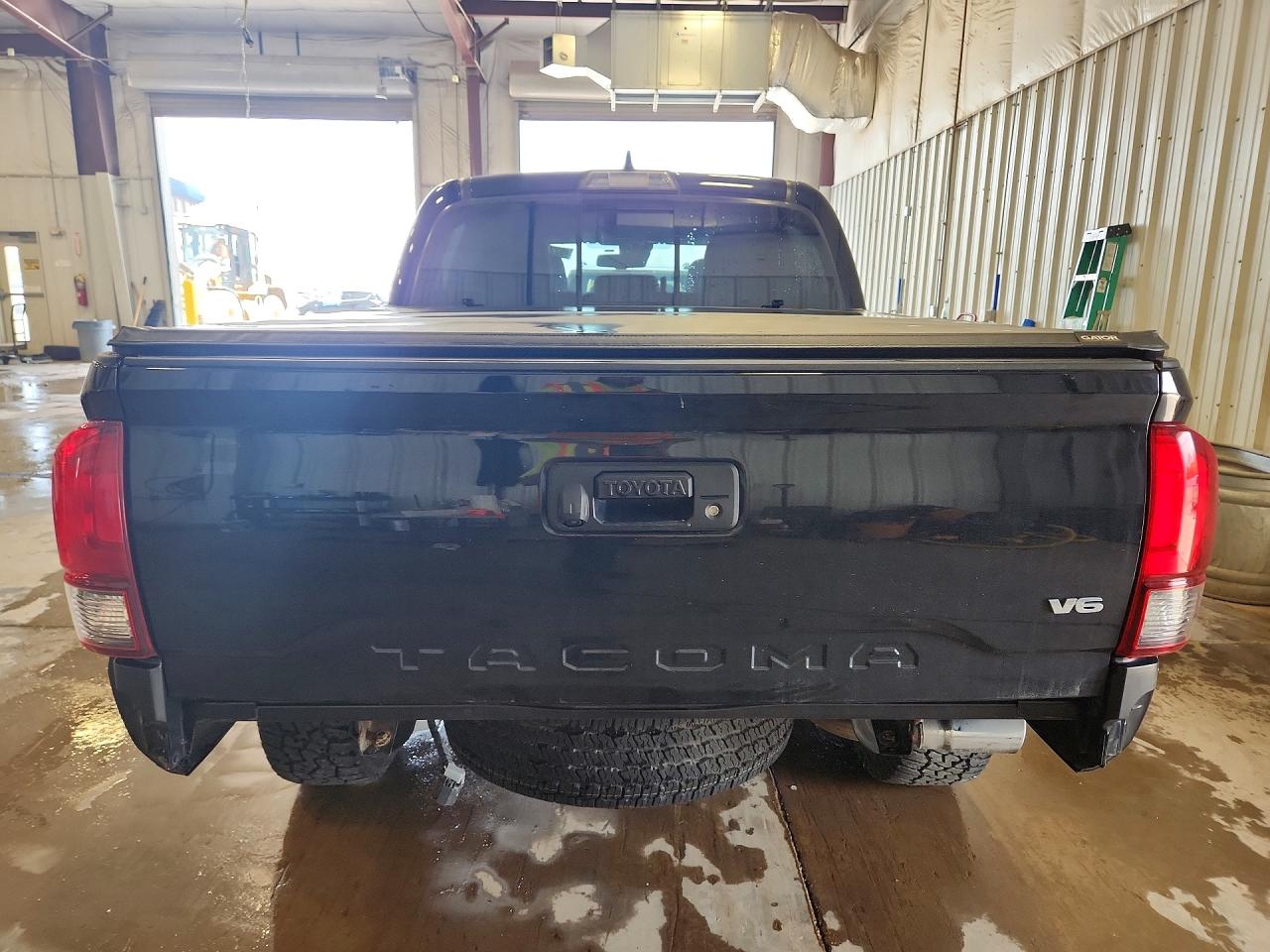 2019 TOYOTA TACOMA TRD OFF-ROAD photo 6