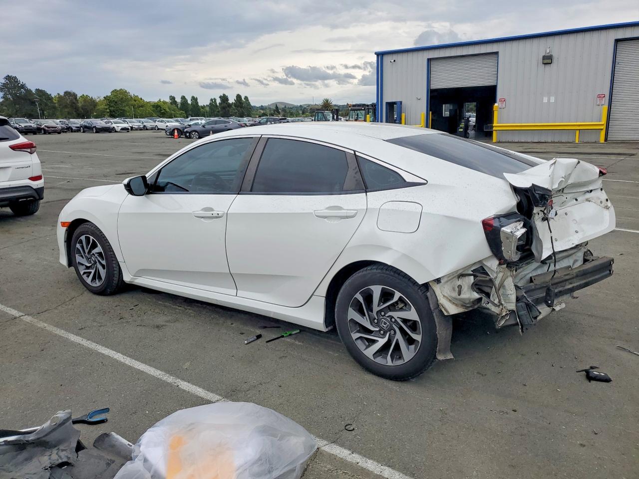 2016 HONDA CIVIC EX photo 4
