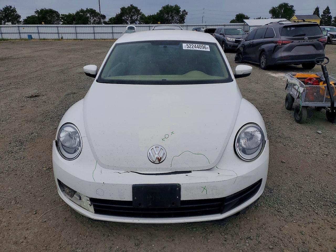 2014 VOLKSWAGEN BEETLE photo 9