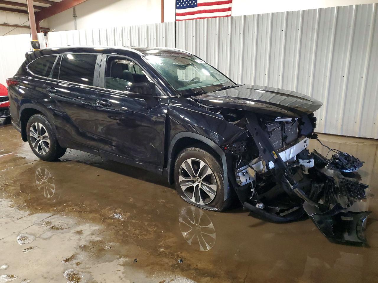 2024 TOYOTA HIGHLANDER XLE photo 10