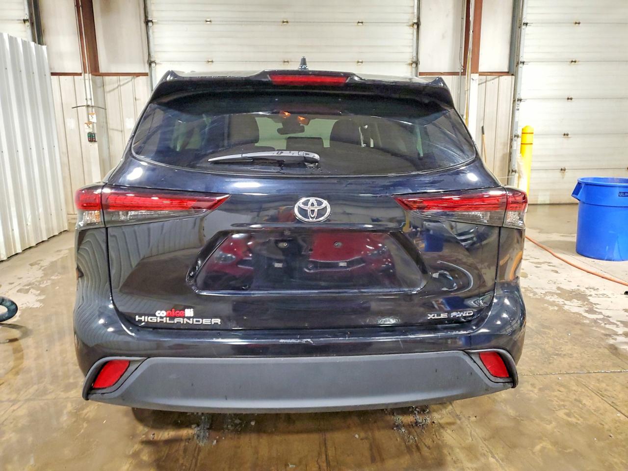 2024 TOYOTA HIGHLANDER XLE photo 16