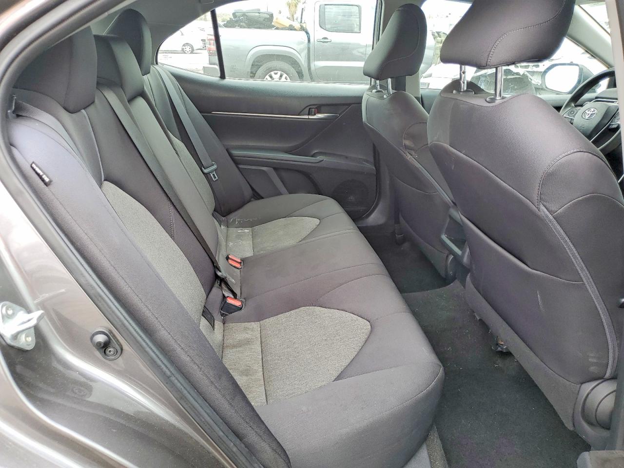 2021 TOYOTA CAMRY LE photo 28