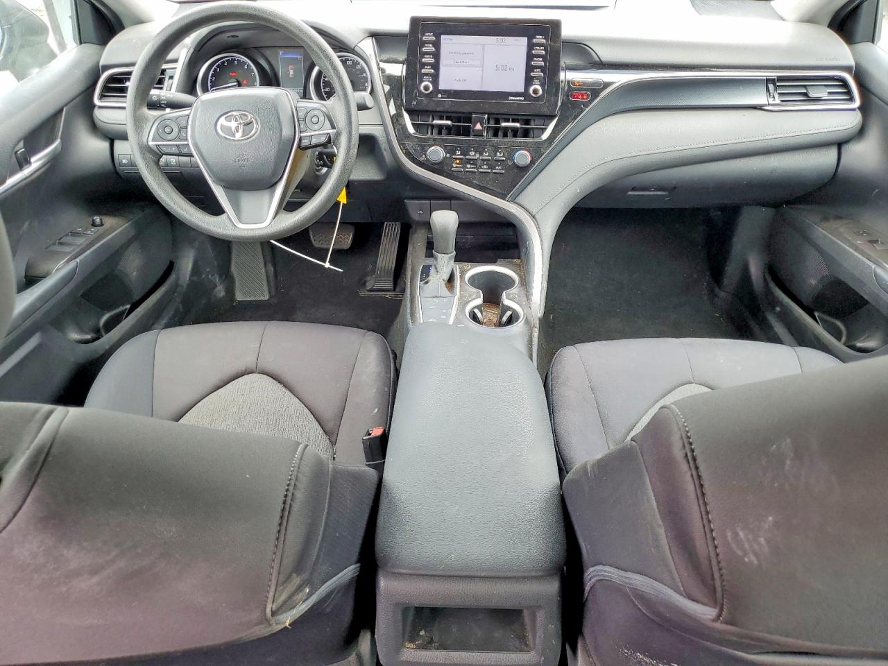 2021 TOYOTA CAMRY LE photo 22