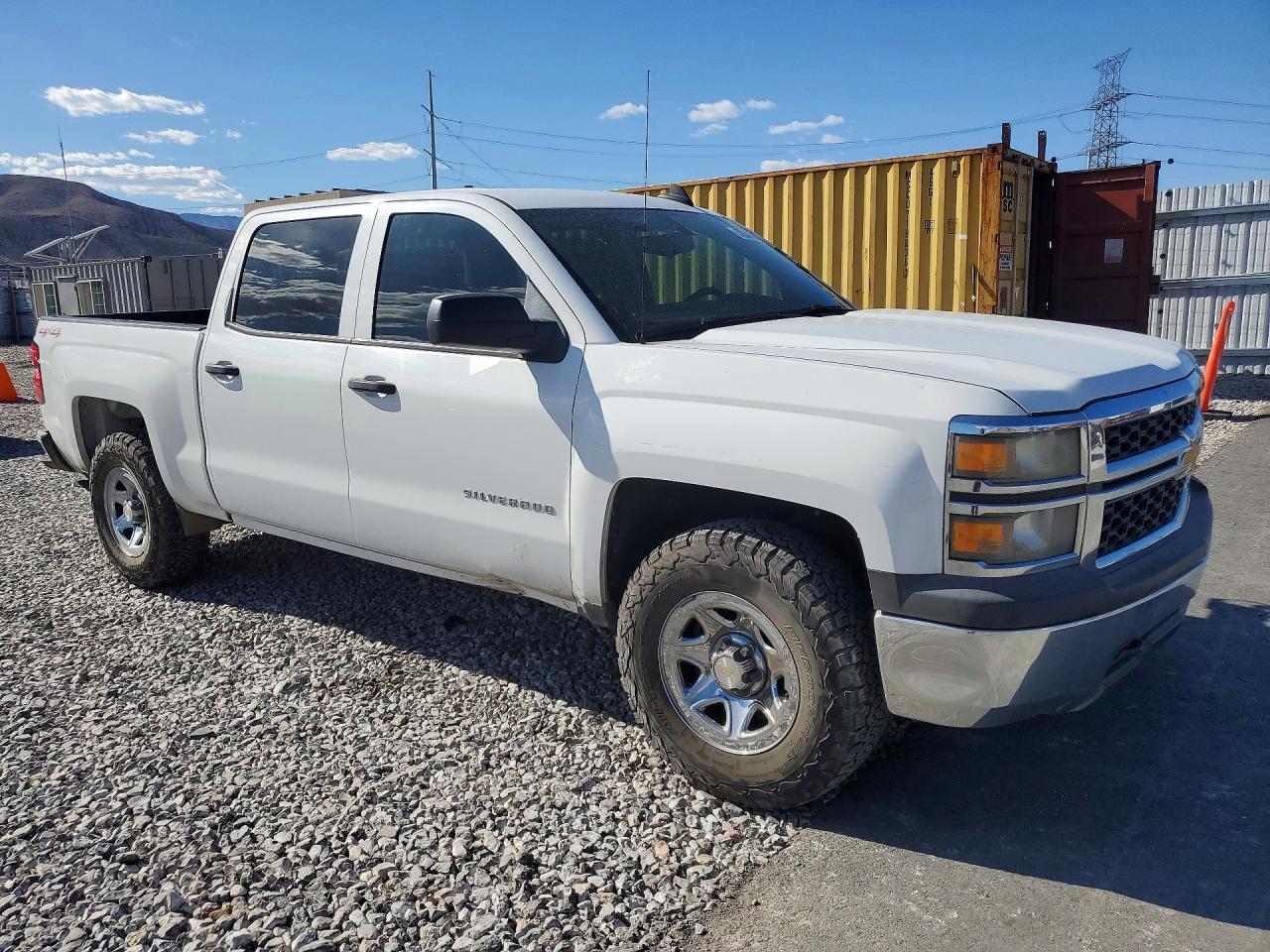 2015 CHEVROLET SILVERADO K1500 photo 4