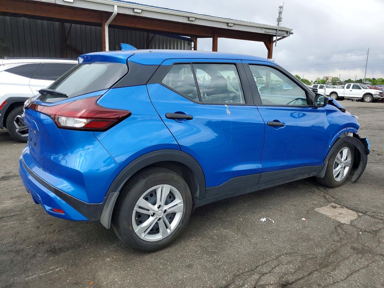 2022 NISSAN KICKS S photo 3