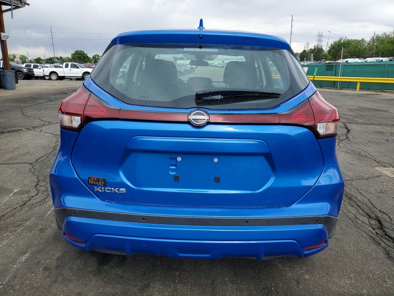 2022 NISSAN KICKS S photo 6