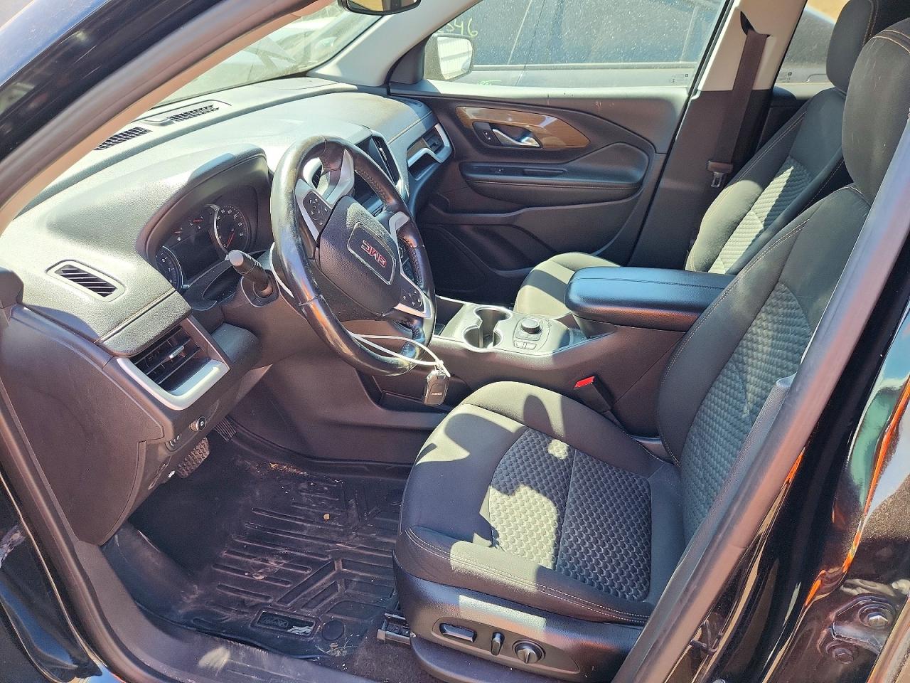 2020 GMC TERRAIN SLE photo 13