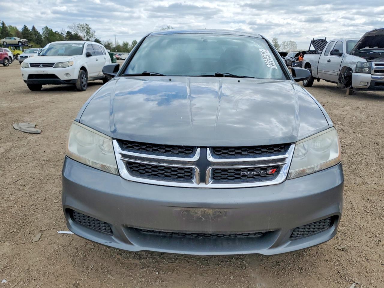 2013 DODGE AVENGER SE photo 9