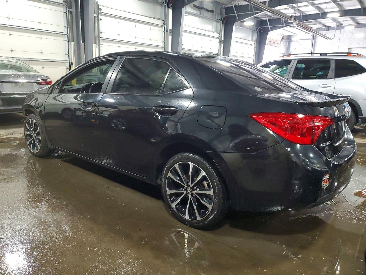 2017 TOYOTA COROLLA XSE photo 4