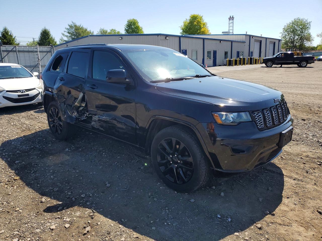 2019 JEEP GRAND CHEROKEE LAREDO photo 10
