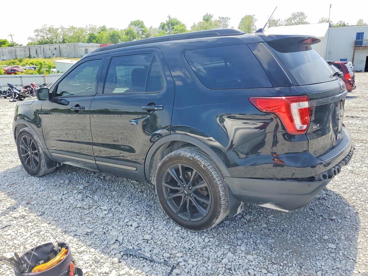 2018 FORD EXPLORER XLT photo 4