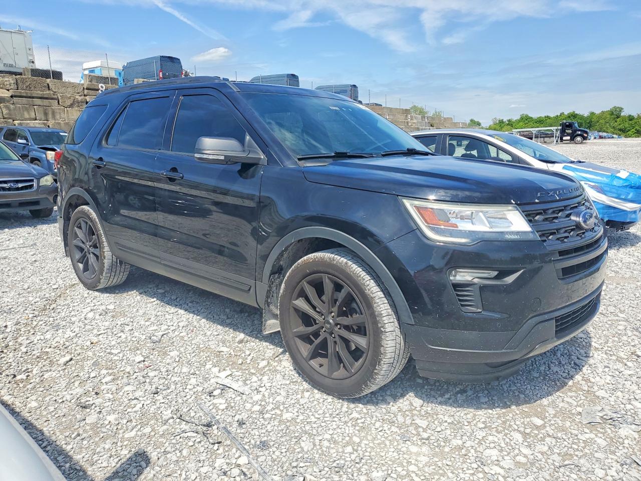 2018 FORD EXPLORER XLT photo 10