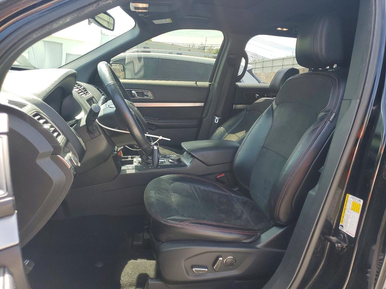 2018 FORD EXPLORER XLT photo 19