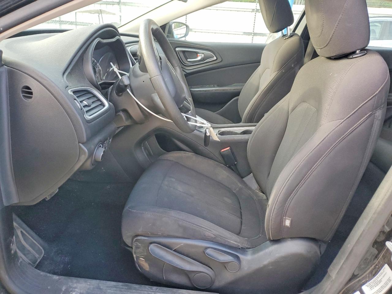 2015 CHRYSLER 200 LIMITED photo 19