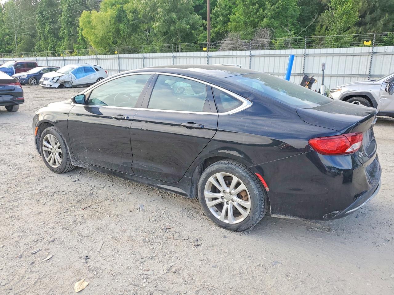 2015 CHRYSLER 200 LIMITED photo 4