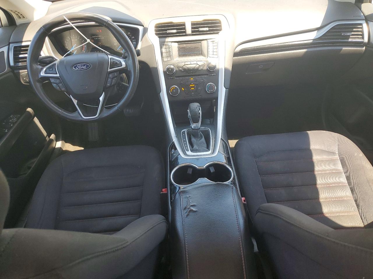 2015 FORD FUSION SE photo 22