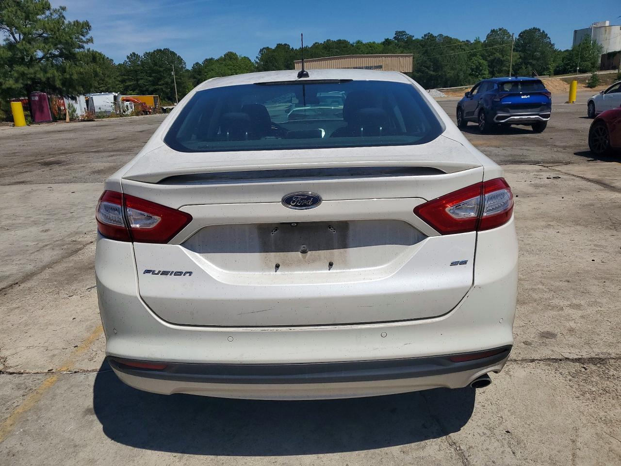 2015 FORD FUSION SE photo 16